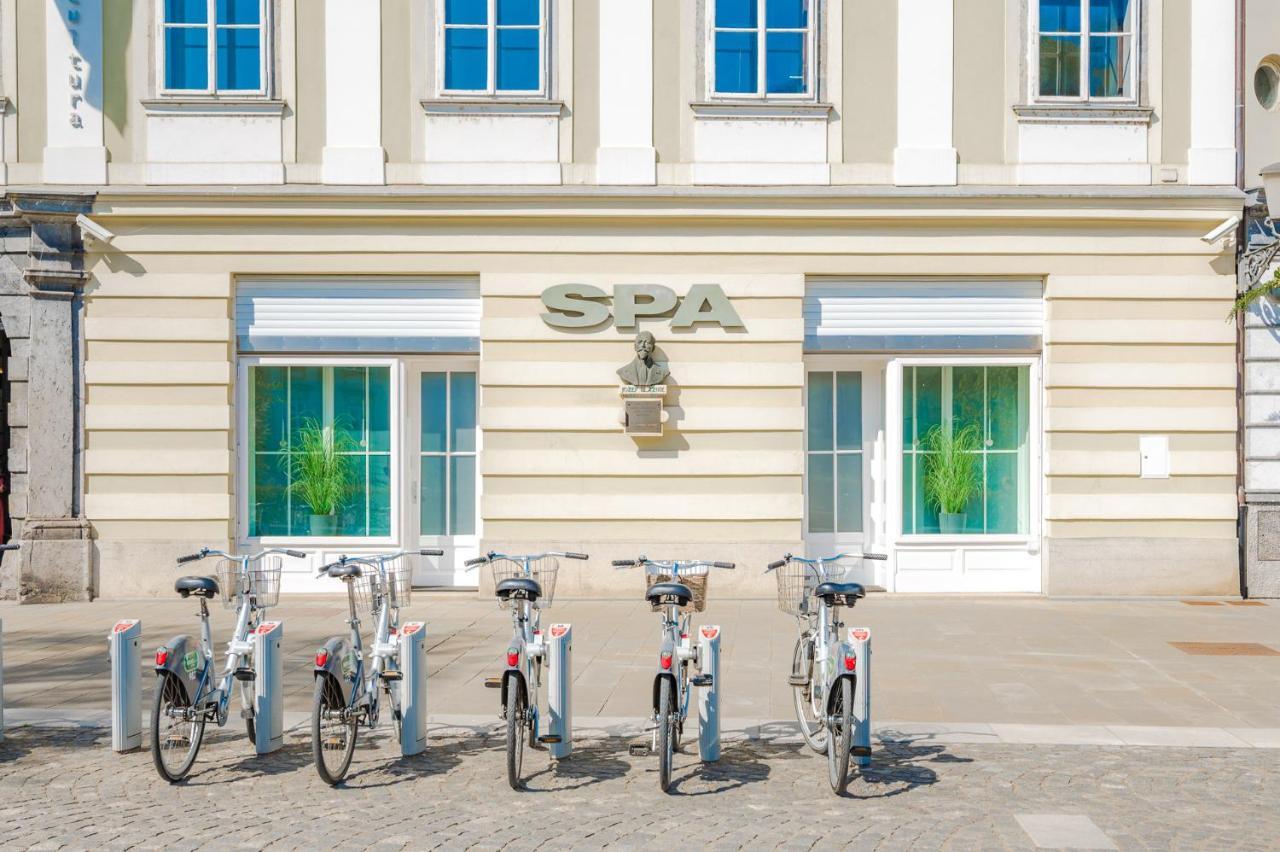 Hostel Hospitality House - H H H Ljubljana Exterior photo